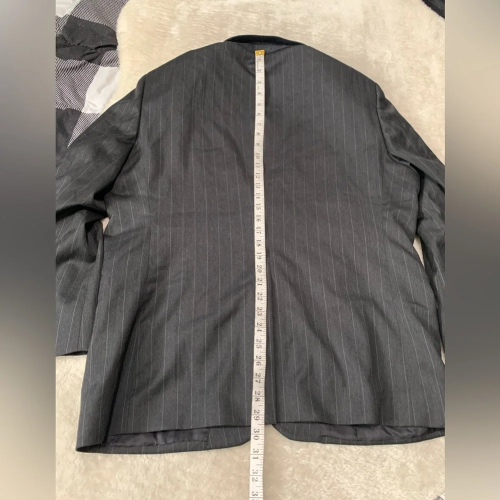 Jos A Bank Signature Collection Mens Sport Blazer Gray Striped‎ Wool Jacket 44S